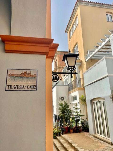 Gatu Sherry, Junto Puerto Deportivo Y Playa " Preferente Mayores De 25 Anos Y Familias " El Puerto de Santa Maria Exterior photo
